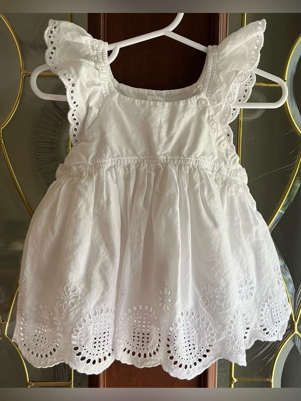 Baby Gap Eyelet Detail Sleeveless Ruffled Straps Button Back Cotton Top 18-24M